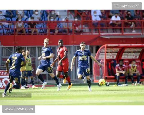 布雷斯特与第戎的精彩对决分析及赛季表现展望